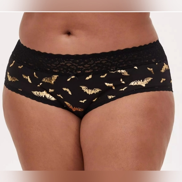 Torrid Mid Rise Cheeky Panties in Gold Foil Bats, BNWT, Size 3X - Picture 1 of 7